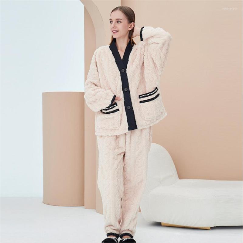 Women's Sleepwear 2023 Winter Flannel Pajamas Sets 2 Pcs Long Sleeved Loose Single Breasted Home Clothes Yong Ladies Nightwear Robe
Women's Sleepwear 2023 Winter Flannel Pajamas Sets 2 Pcs Long Sleeved Loose Single Breasted Home Clothes Yong Ladies Nightwear Robe
