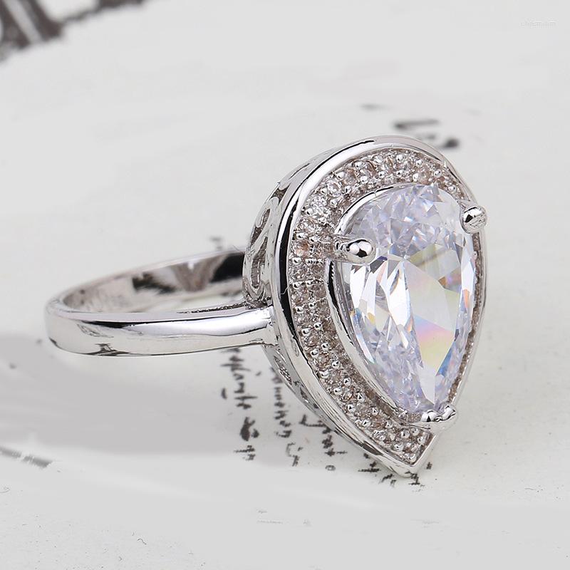 Cluster Rings Drop Water Trendy Cubic Zirconia Silver Color Ring For Women Party Crystal Wedding Jewelry Size 5 6 7 8 9 10 Free Ship
Cluster Rings Drop Water Trendy Cubic Zirconia Silver Color Ring For Women Party Crystal Wedding Jewelry Size 5 6 7 8 9 10 Free Ship