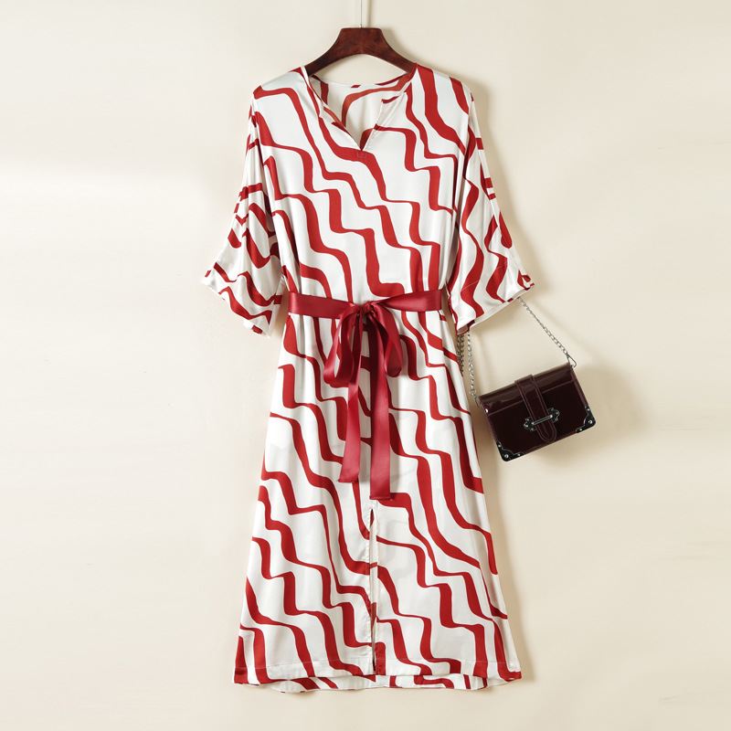 2023 Spring Red Striped Print Belted Silk Dress 1/2 Half Sleeve Round Neck Midi Casual Dresses R3F217659
2023 Spring Red Striped Print Belted Silk Dress 1/2 Half Sleeve Round Neck Midi Casual Dresses R3F217659