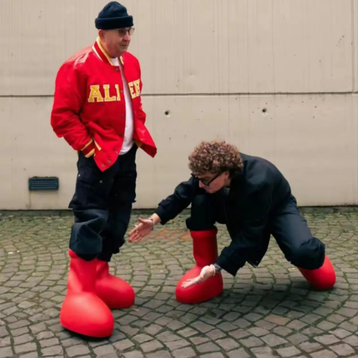 2023 MSCHF Men Women Rain Boots Designer big red boot Thick Bottom Non-Slip Booties Rubber Platform Bootie Fashion astro boy Bootes size qjt
2023 MSCHF Men Women Rain Boots Designer big red boot Thick Bottom Non-Slip Booties Rubber Platform Bootie Fashion astro boy Bootes size qjt
