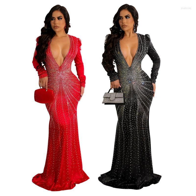 Casual Dresses 2023 Spring Bright Diamonds Stripe Long Sleeve Low Chest V-Neck Over The Knee Dress Women High Street Gorgeous Elegant, Black
Casual Dresses 2023 Spring Bright Diamonds Stripe Long Sleeve Low Chest V-Neck Over The Knee Dress Women High Street Gorgeous Elegant, Black