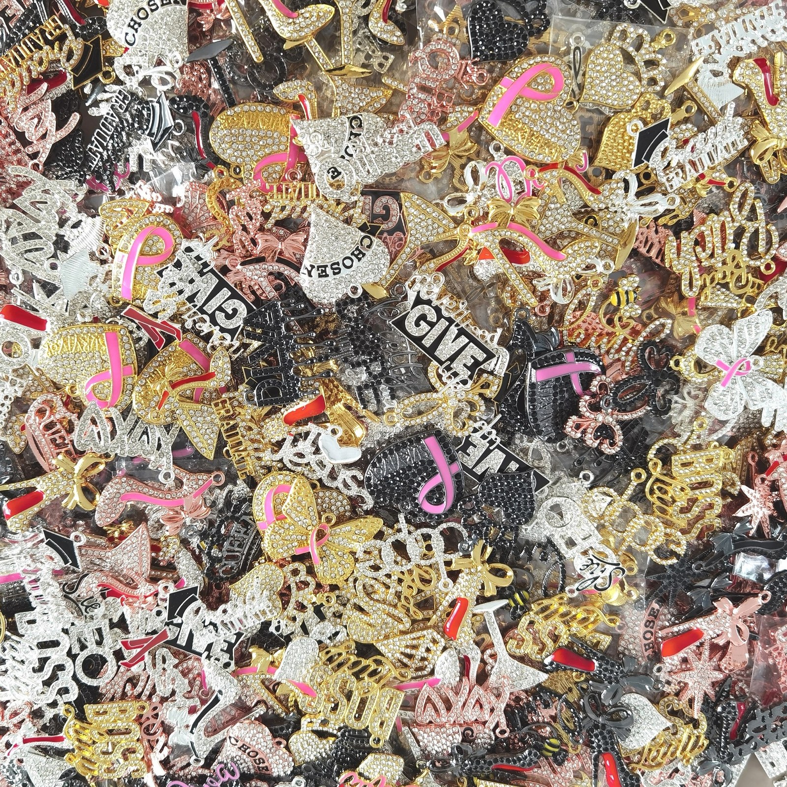 Charms 100pcs Mixed Fashion Picked at Random Fit for Women s DIY Jewelry Accessories T0011 on sale 230225
Charms 100pcs Mixed Fashion Picked at Random Fit for Women s DIY Jewelry Accessories T0011 on sale 230225