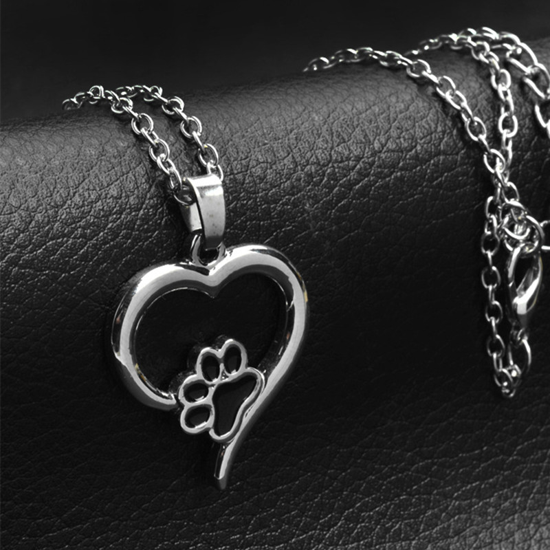 Fashion Love Heart Black Dog Paw Designer Necklace Woman Silver Plated Pendant South American Necklaces Pendants Chain Fashion Jewelry Chokers Friend Gift
Fashion Love Heart Black Dog Paw Designer Necklace Woman Silver Plated Pendant South American Necklaces Pendants Chain Fashion Jewelry Chokers Friend Gift