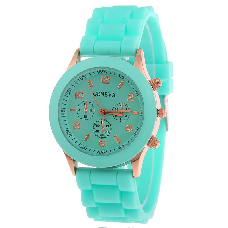 Wristwatches Fashion Women Watch Pure Color Jelly Silicone Watches Youth Fresh Style Casual Quartz Reloges
Wristwatches Fashion Women Watch Pure Color Jelly Silicone Watches Youth Fresh Style Casual Quartz Reloges