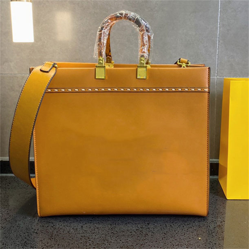 Bags Designer Totes the Tote Denim embroidery Handbag Shoulder Bag Women Claic Allmatch Large bag Multifunction Wallet Multicolor top quality, 18
Bags Designer Totes the Tote Denim embroidery Handbag Shoulder Bag Women Claic Allmatch Large bag Multifunction Wallet Multicolor top quality, 18