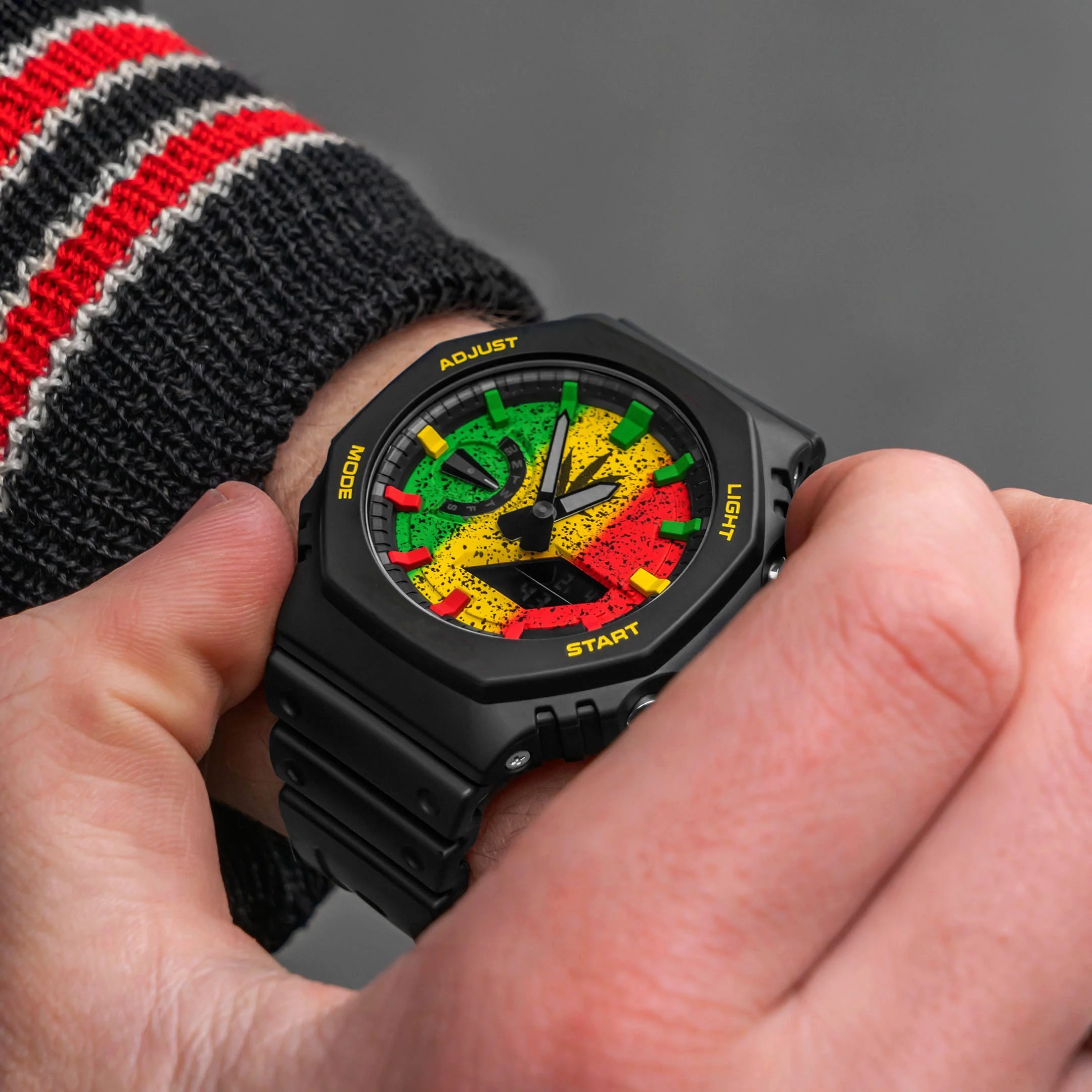 Original shock watch Sports Digital 2100 unisex watch Detachable and assembled LED oak dial Multi-color limited model
Original shock watch Sports Digital 2100 unisex watch Detachable and assembled LED oak dial Multi-color limited model