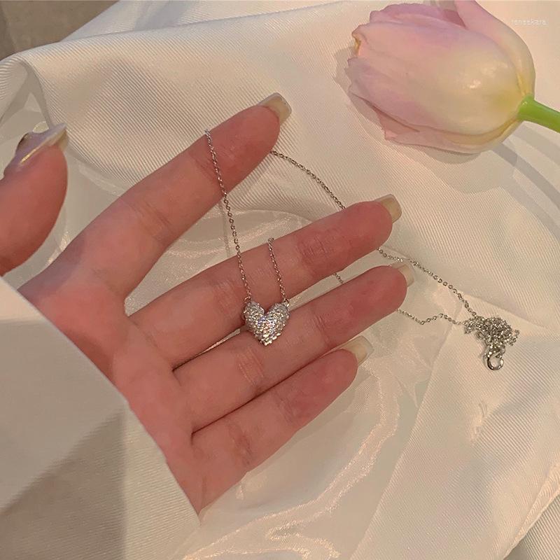 Chains Fashion Silver Color Love Necklace Women High-end Design Sense Niche Light Luxury Collarbone Chain 2023 Summer StyleChains
Chains Fashion Silver Color Love Necklace Women High-end Design Sense Niche Light Luxury Collarbone Chain 2023 Summer StyleChains