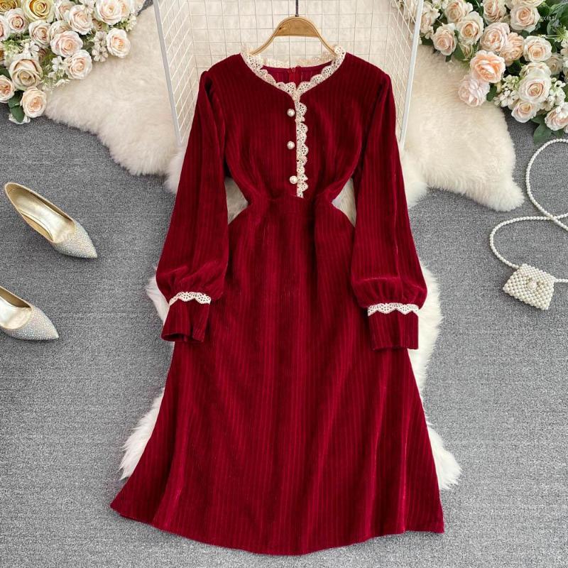 Casual Dresses Autumn And Winter Temperament V-neck Lace Stitching Bubble Long-sleeved Retraction Waist Slimming Dress, Black
Casual Dresses Autumn And Winter Temperament V-neck Lace Stitching Bubble Long-sleeved Retraction Waist Slimming Dress, Black