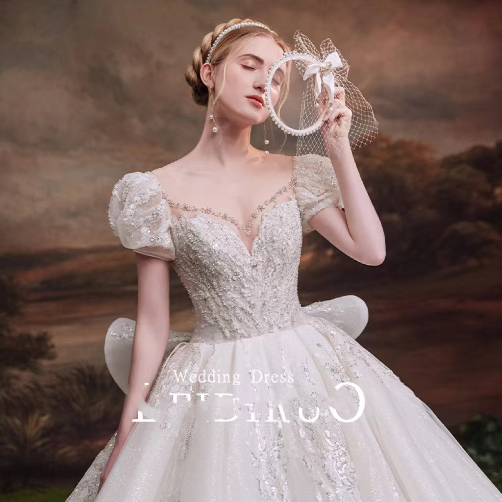 2023 Arabic Vintage a e Wedding Dresses Crystals Sheer Long Sleeve Lace Beaded Ball Gown vestido de novia Bridal Dress Robes De Mariee