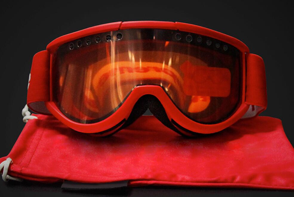 S letters Ski goggles, professional anti-fog double lens UV400 large spherical men's and women's ski goggles snowboard goggle ski-jing-01 size 19*10.5cm
S letters Ski goggles, professional anti-fog double lens UV400 large spherical men's and women's ski goggles snowboard goggle ski-jing-01 size 19*10.5cm