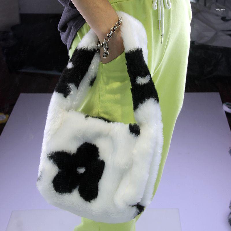 Evening Bags Winter Korean Retro Mini Plush Armpit Bag Zebra Print Versatile One Shoulder Cool Girl Cute Fur, Zebra pattern
Evening Bags Winter Korean Retro Mini Plush Armpit Bag Zebra Print Versatile One Shoulder Cool Girl Cute Fur, Zebra pattern