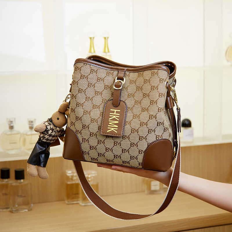 55%off New Luxury Fashion Brand Bags Handbag Women's Summer Red Bucket Versatile Shoulder Crossbody Bag Female Shoulder Crossbody Bags, Grey rabbit
55%off New Luxury Fashion Brand Bags Handbag Women's Summer Red Bucket Versatile Shoulder Crossbody Bag Female Shoulder Crossbody Bags, Grey rabbit