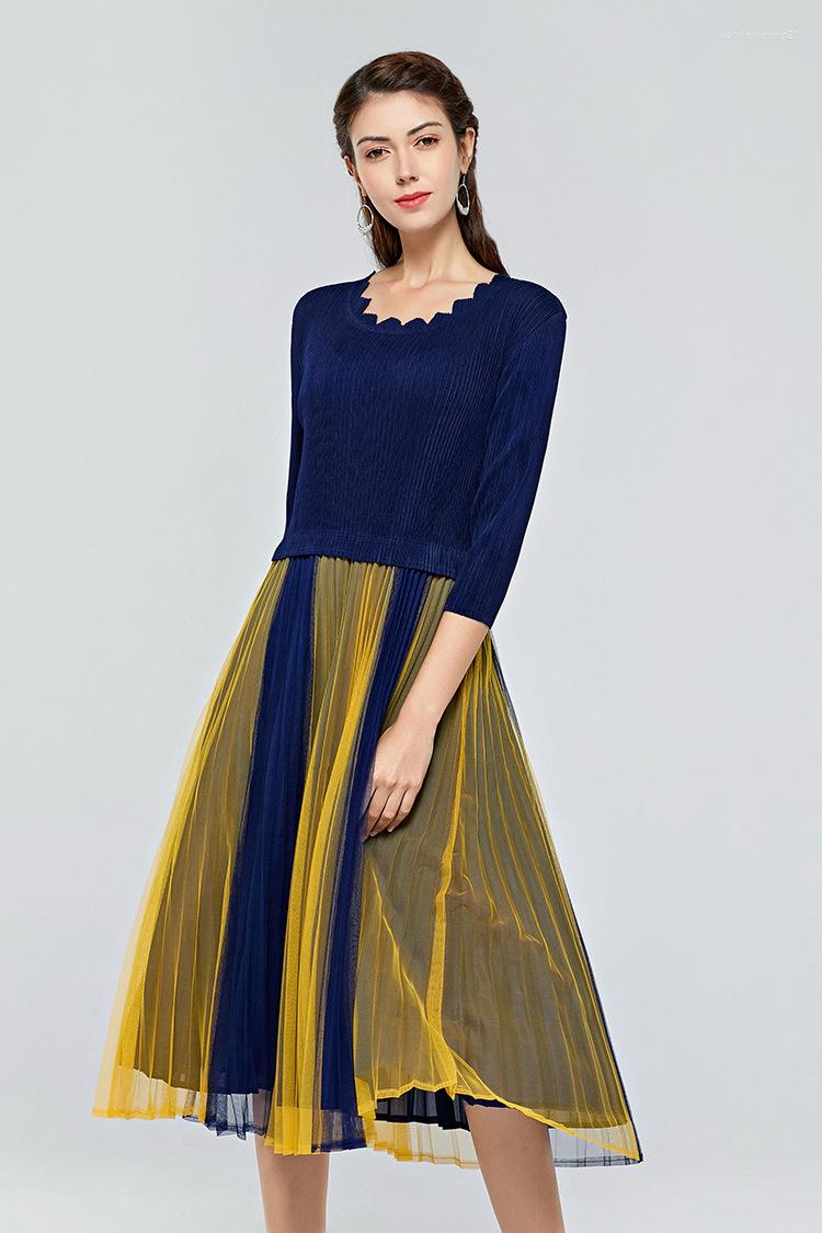 Party Dresses SELLING Miyake Fold Lotus Leaf Collar Fashion Western Style Mesh Patchwork Dress IN STOCK, Black
Party Dresses SELLING Miyake Fold Lotus Leaf Collar Fashion Western Style Mesh Patchwork Dress IN STOCK, Black