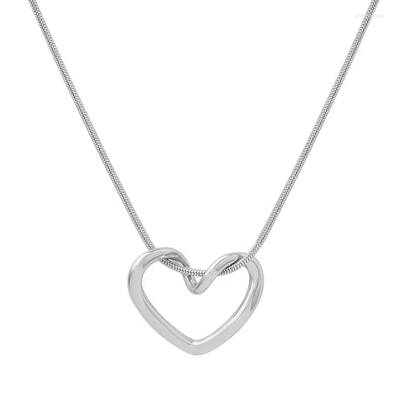 Pendant Necklaces High-Quality-Women-Simple-Hollow-Heart-Stainless-Steel Necklace Jewelry
Pendant Necklaces High-Quality-Women-Simple-Hollow-Heart-Stainless-Steel Necklace Jewelry