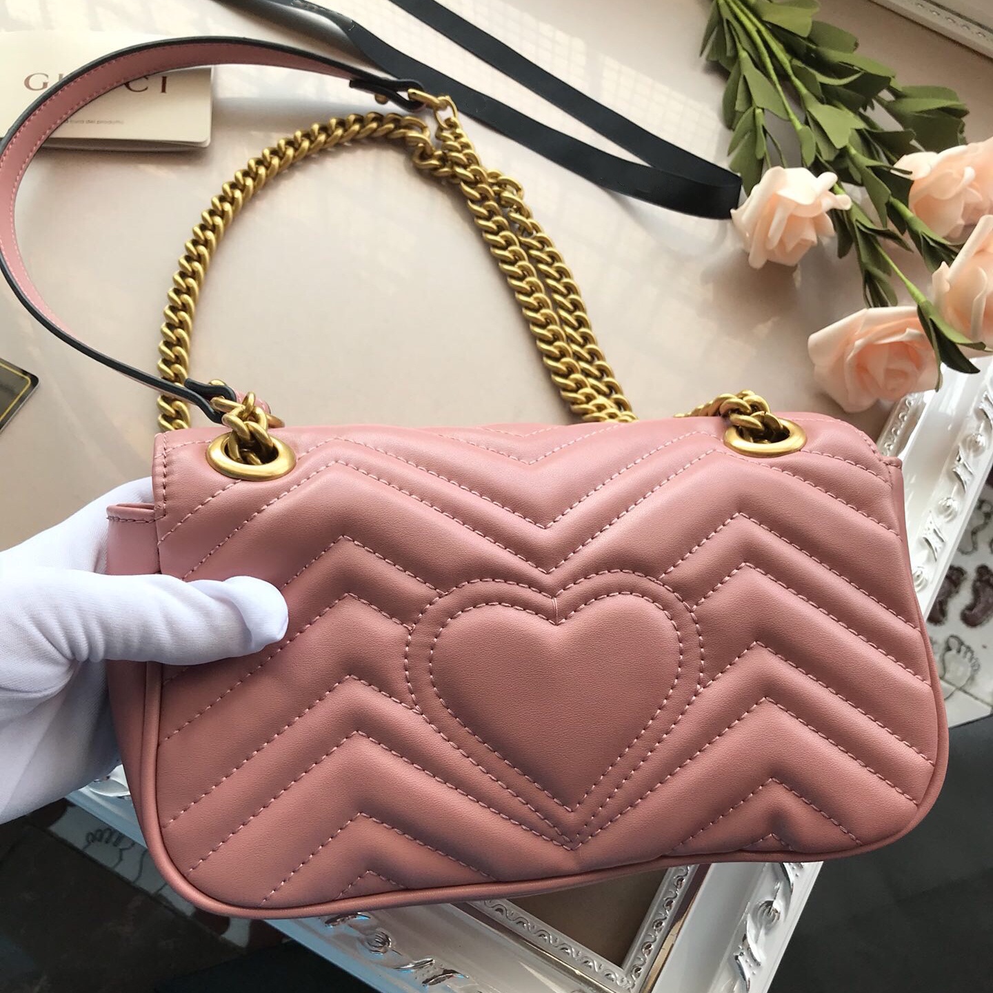 High-level Design Classic Marmont Mini Chain Shoulder Bag Zig Zag Hearts Thread Gold Logo Leather Handbag Ladylike Style Makeup Luxurys Desi designer_bag992, Black
High-level Design Classic Marmont Mini Chain Shoulder Bag Zig Zag Hearts Thread Gold Logo Leather Handbag Ladylike Style Makeup Luxurys Desi designer_bag992, Black