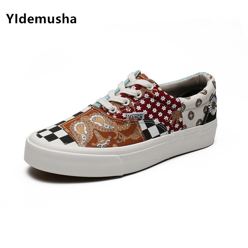 Dress Shoes Fashion Mens Breathable Skateboard Men Sneakers High Quality Trainers Casual Mix Color Canvas 230225
Dress Shoes Fashion Mens Breathable Skateboard Men Sneakers High Quality Trainers Casual Mix Color Canvas 230225