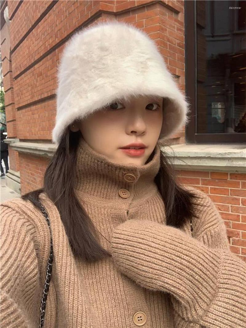 Berets Fashion Artificial Fur Bucket Hat Women Autumn Winter Warm Thickened Fisherman Panama Plush Basin Lady Cap, White
Berets Fashion Artificial Fur Bucket Hat Women Autumn Winter Warm Thickened Fisherman Panama Plush Basin Lady Cap, White