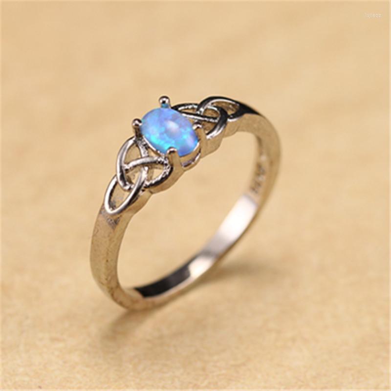 Wedding Rings Silver Ring Classic Fashion With Round Plated Black Inlaid Opal Hand Jewelry Temperament Women
Wedding Rings Silver Ring Classic Fashion With Round Plated Black Inlaid Opal Hand Jewelry Temperament Women