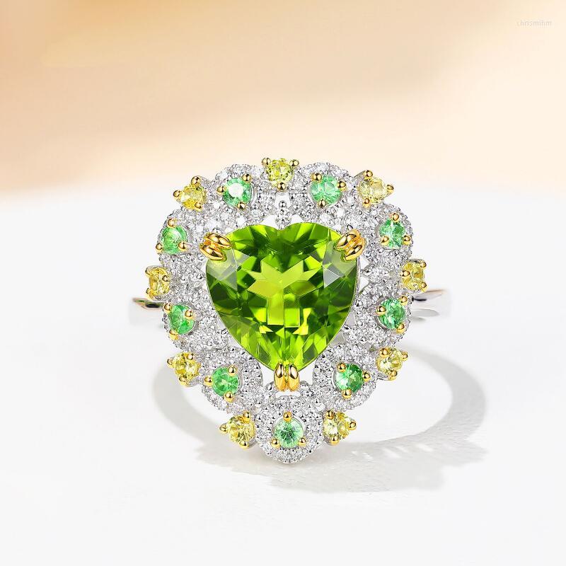Cluster Rings RUZZALLATI Cute Romantic Heart Shape Peridot Gemstone Open For Women Stunning Green Crystal Europe Silver Color Jewelry
Cluster Rings RUZZALLATI Cute Romantic Heart Shape Peridot Gemstone Open For Women Stunning Green Crystal Europe Silver Color Jewelry