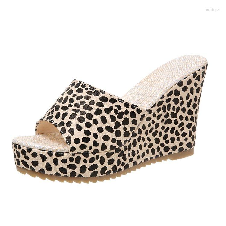Slippers Wedge Heel Large Size Sandals And Women's Summer Wear 2023 Waterproof Platform Slope Comfortable, Yellow
Slippers Wedge Heel Large Size Sandals And Women's Summer Wear 2023 Waterproof Platform Slope Comfortable, Yellow