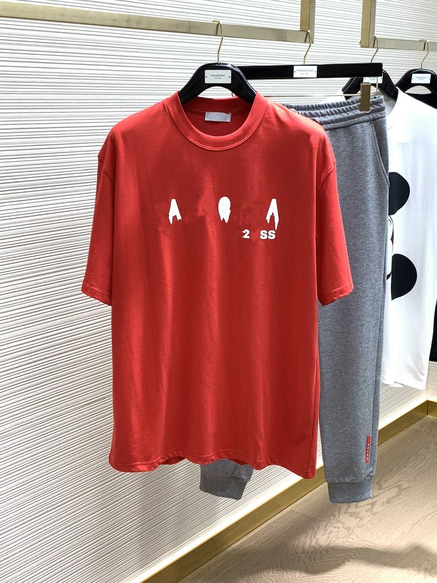 Luxury Designer Men's T-Shirt Classic Letter Embroidery Short Sleeve Round Neck Digital Direct Spray Glue Process Letter, Black
Luxury Designer Men's T-Shirt Classic Letter Embroidery Short Sleeve Round Neck Digital Direct Spray Glue Process Letter, Black