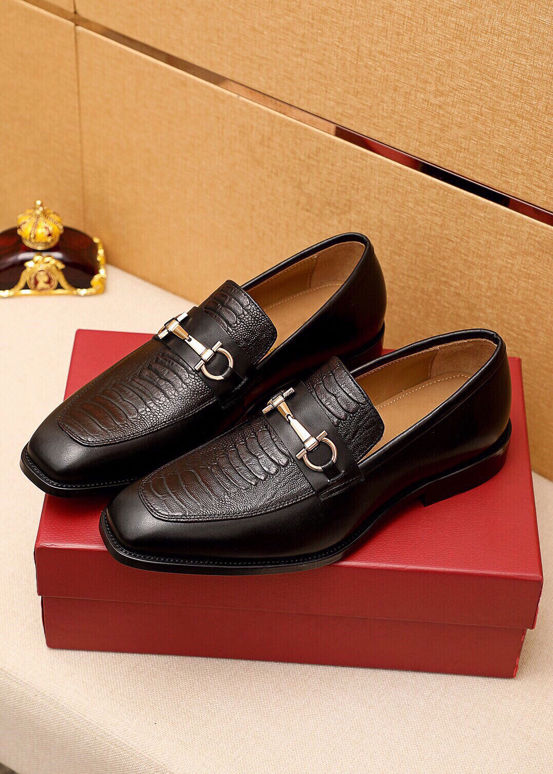 New 2023 Men Dress Shoes Formal Business Brand Designer Fashion Office Handmade Flats Mens Slip On Wedding Oxfords Size 38-45, Black
New 2023 Men Dress Shoes Formal Business Brand Designer Fashion Office Handmade Flats Mens Slip On Wedding Oxfords Size 38-45, Black