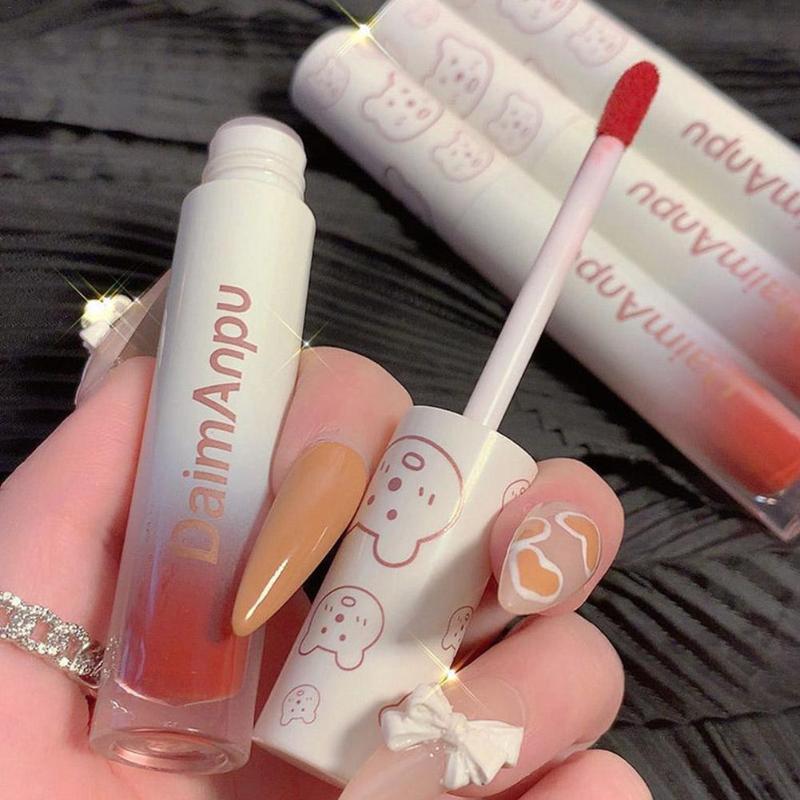 Lip Gloss Women Mirror Glass Glaze Lipstick Matte Texture Waterproof Sweat Resistant Long Lasting Makeup 6 Colors
Lip Gloss Women Mirror Glass Glaze Lipstick Matte Texture Waterproof Sweat Resistant Long Lasting Makeup 6 Colors