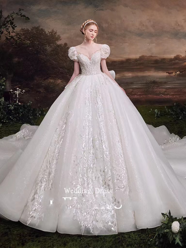2023 Arabic Vintage a e Wedding Dresses Crystals Sheer Long Sleeve Lace Beaded Ball Gown vestido de novia Bridal Dress Robes De Mariee
