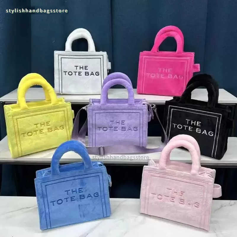 Designer Bag 2023 Winter Plush Tote Bag High Quality Brand Bags Handbags Women Y220715, 04
Designer Bag 2023 Winter Plush Tote Bag High Quality Brand Bags Handbags Women Y220715, 04