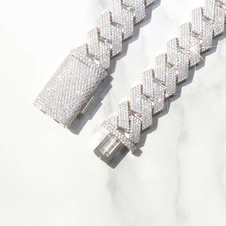 Designer Necklace Pass Diamond Tester Moissanite Jewelry Necklace men and Women 20mm 22inch Cuban Link Chain