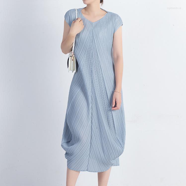 Party Dresses Miyake Pleated Women' Fashion Casual Irregular Dress V-neck Commuter Style Long, Picture color
Party Dresses Miyake Pleated Women' Fashion Casual Irregular Dress V-neck Commuter Style Long, Picture color
