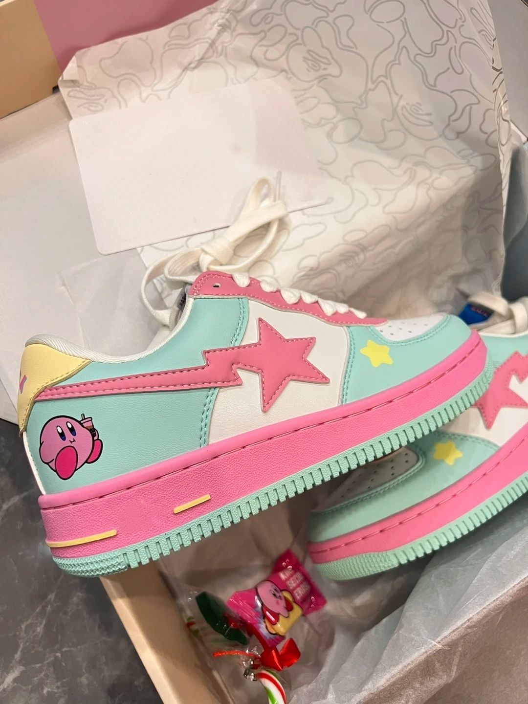 A BATHING APE Dress Jor Fashion 1s OG dan Skateboard Shoes For Men Women High Top Lace-Up Leather Basketball Shoe Outdoor Unisex Zapatillas Casual Sneakers 65165, Pink
A BATHING APE Dress Jor Fashion 1s OG dan Skateboard Shoes For Men Women High Top Lace-Up Leather Basketball Shoe Outdoor Unisex Zapatillas Casual Sneakers 65165, Pink