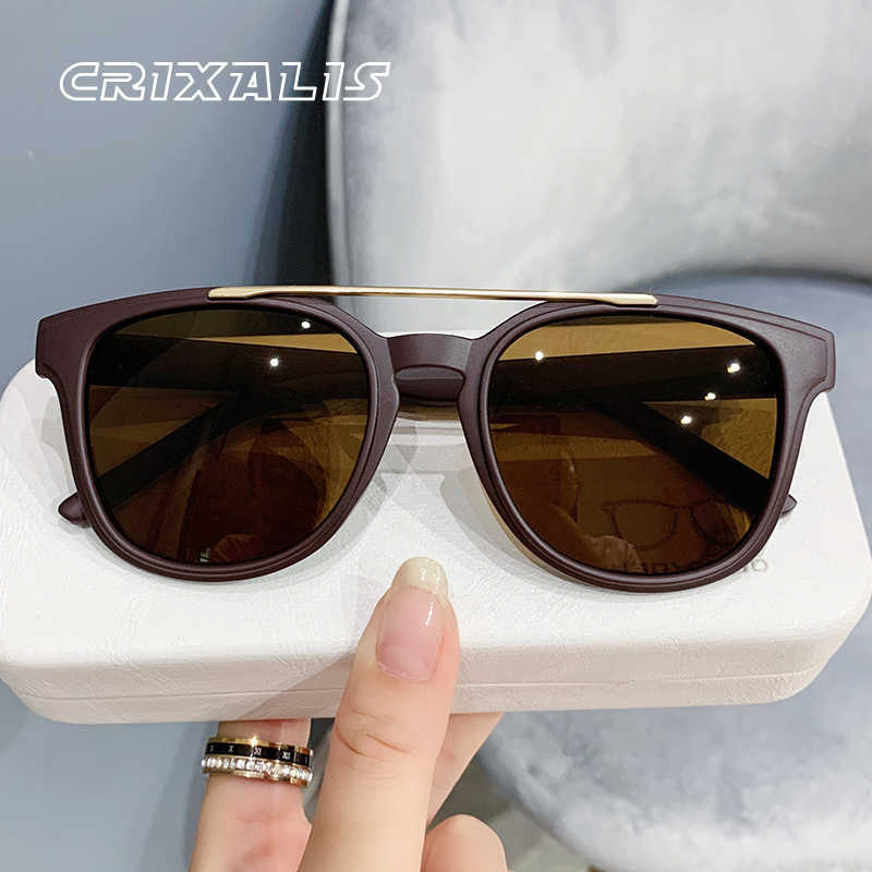 Sunglasses CRIXALIS Designer Sunglasses Women Flat Top Square Sun Glasses Female Luxury Brand Retro Shades Ladies UV400 zonnebril dames G230225
Sunglasses CRIXALIS Designer Sunglasses Women Flat Top Square Sun Glasses Female Luxury Brand Retro Shades Ladies UV400 zonnebril dames G230225