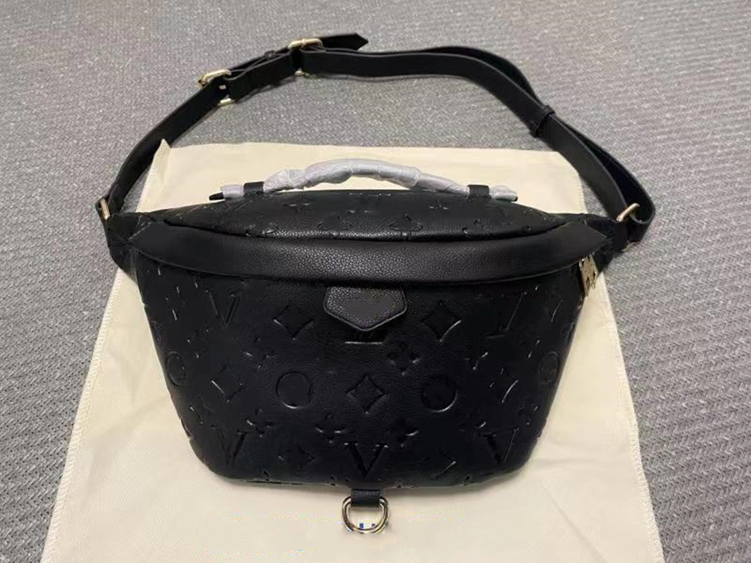 Classic Fashion Designer bag Genuine Leather Waist Bags Purse Crossbody bags Men Women Cross Body Handbag Bumbag Chest belt bag Brown Bum Fanny Pack Bag, Black embossing
Classic Fashion Designer bag Genuine Leather Waist Bags Purse Crossbody bags Men Women Cross Body Handbag Bumbag Chest belt bag Brown Bum Fanny Pack Bag, Black embossing
