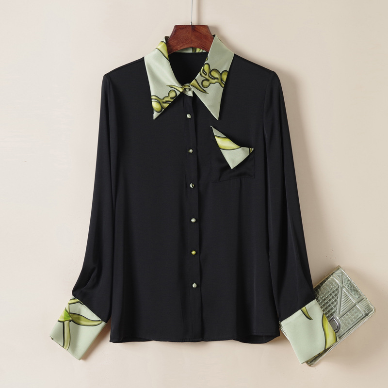 2023 Spring Black Print Panelled Silk Blouse Shirt Long Sleeve Lapel Neck Single-Breasted Contrast Color Soie Top Shirts R3F217725
2023 Spring Black Print Panelled Silk Blouse Shirt Long Sleeve Lapel Neck Single-Breasted Contrast Color Soie Top Shirts R3F217725