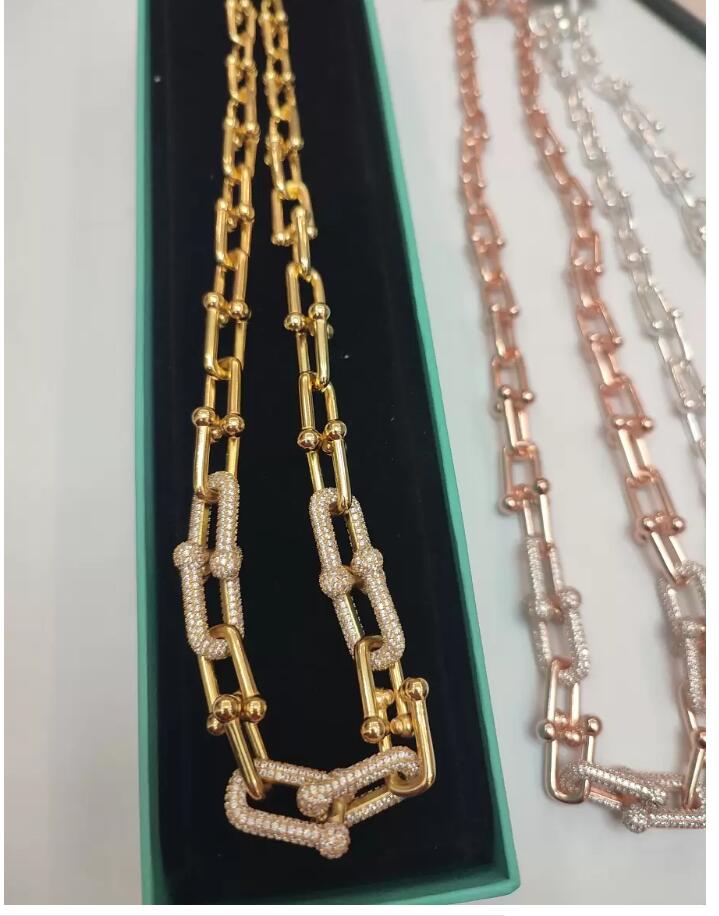 Temperament geometric U-shaped buckle exquisite zircon glittering bracelet net red retro student tide
Temperament geometric U-shaped buckle exquisite zircon glittering bracelet net red retro student tide