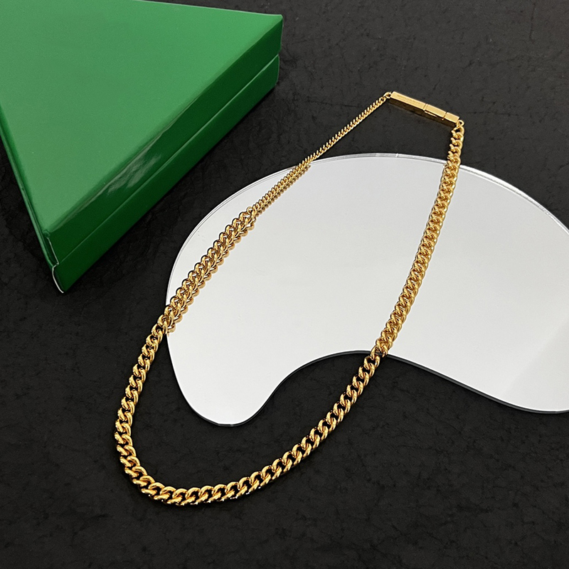 BOTIEGA chain designer necklace for woman Gold plated 18K highest counter quality for man classic style Never fade premium gifts with box 001
BOTIEGA chain designer necklace for woman Gold plated 18K highest counter quality for man classic style Never fade premium gifts with box 001
