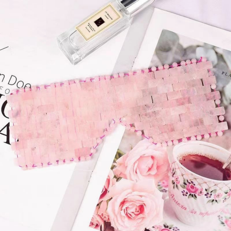 Face Roller Gua Sha Massage Tool Rose Quartz Eye Mask Gift Set Natural Crystal Facial Scraping Chin Body Massager Cool Relaxing Healing Stone126
Face Roller Gua Sha Massage Tool Rose Quartz Eye Mask Gift Set Natural Crystal Facial Scraping Chin Body Massager Cool Relaxing Healing Stone126