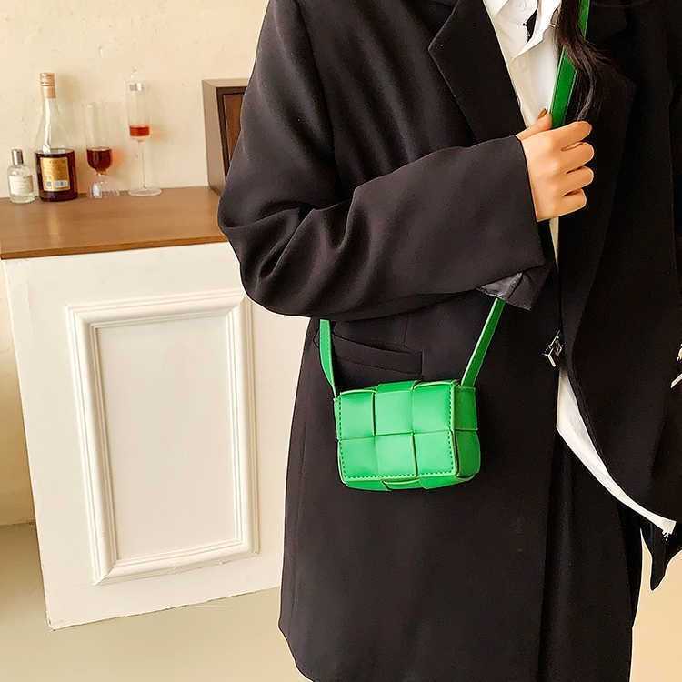 Top quality Crossbody Bag Ladies Fashion Weave Handbag Cassette Leather Flap Pack Women Small Shoulder Purse Hasp Bags Chest Ladies Waist Pack Brand 022623H, Blue
Top quality Crossbody Bag Ladies Fashion Weave Handbag Cassette Leather Flap Pack Women Small Shoulder Purse Hasp Bags Chest Ladies Waist Pack Brand 022623H, Blue