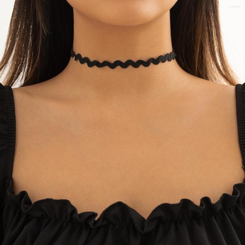 Choker Salircon Gothic Simple Wave Shape Black Elastic Band For Women Sexy Hip Hop Rock Short Collar Necklace Trend Jewelry
Choker Salircon Gothic Simple Wave Shape Black Elastic Band For Women Sexy Hip Hop Rock Short Collar Necklace Trend Jewelry