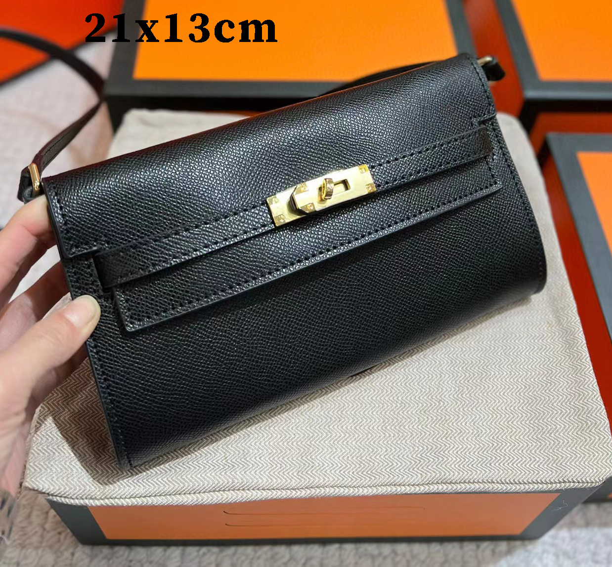 Wallets Long Pink women leather wallet designer purse fashion bags Gold buckle and silver buckle luxury clutch Mens top quality H8CUD
Wallets Long Pink women leather wallet designer purse fashion bags Gold buckle and silver buckle luxury clutch Mens top quality H8CUD