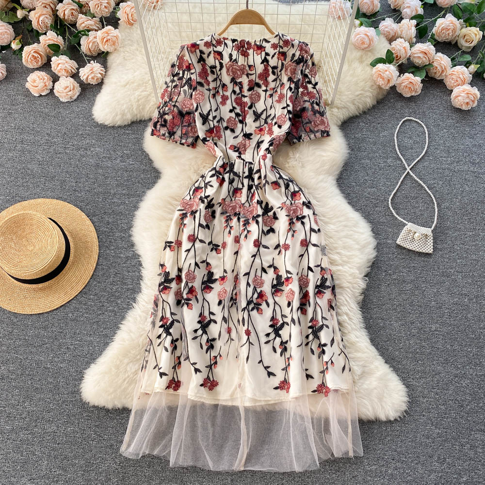 Spring and summer new ins style dress with short sleeve round neck and waist heavy work mesh stitching embroidery chic dress