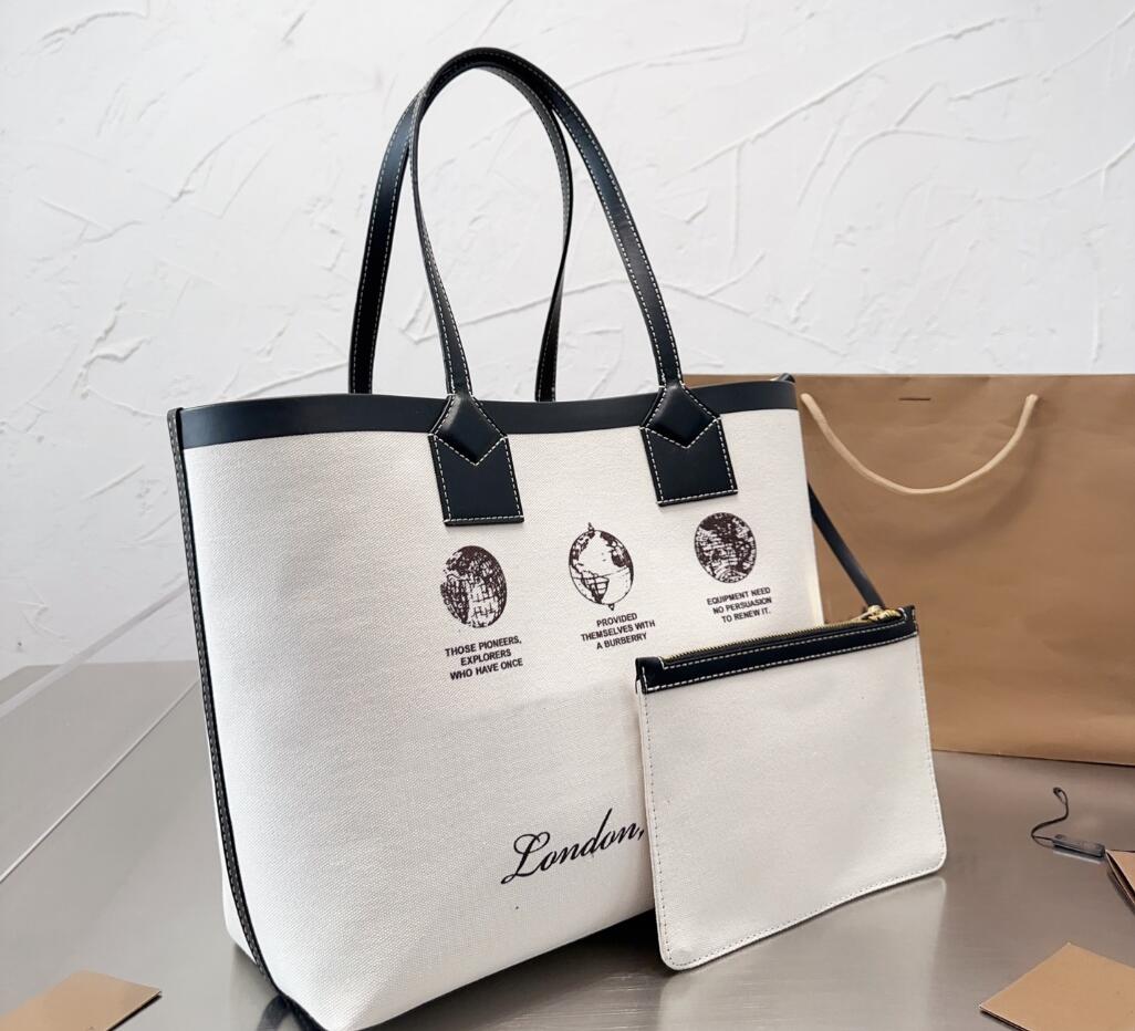 white Canvas Shopping Bag Large Capacity Package Tote Bags Handbag Purse High Quality Fashion portrait Letter Genuine Leather Interior stripe lattice
white Canvas Shopping Bag Large Capacity Package Tote Bags Handbag Purse High Quality Fashion portrait Letter Genuine Leather Interior stripe lattice