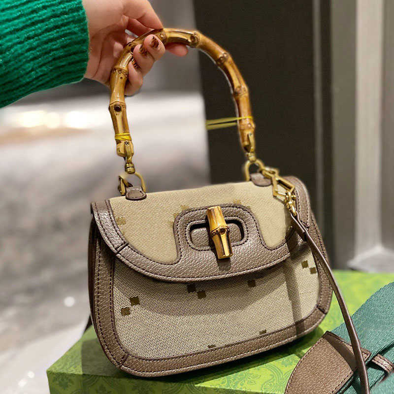 Luxury Women Designers Handbags with Bamboo Bags Vintage Totes Small Top Handle Bag Lady Top-quality Tote 2022 New Fashion Crossbody Shouler Purses 1947
Luxury Women Designers Handbags with Bamboo Bags Vintage Totes Small Top Handle Bag Lady Top-quality Tote 2022 New Fashion Crossbody Shouler Purses 1947