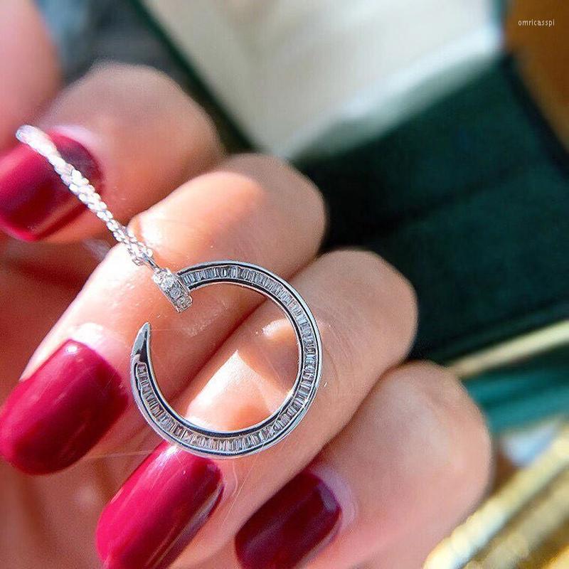 Pendant Necklaces Huitan Simple Circle Necklace Women Silver Color/Rose Gold Color Versatile Daily Collocation Accessories Fashion Jewelry
Pendant Necklaces Huitan Simple Circle Necklace Women Silver Color/Rose Gold Color Versatile Daily Collocation Accessories Fashion Jewelry
