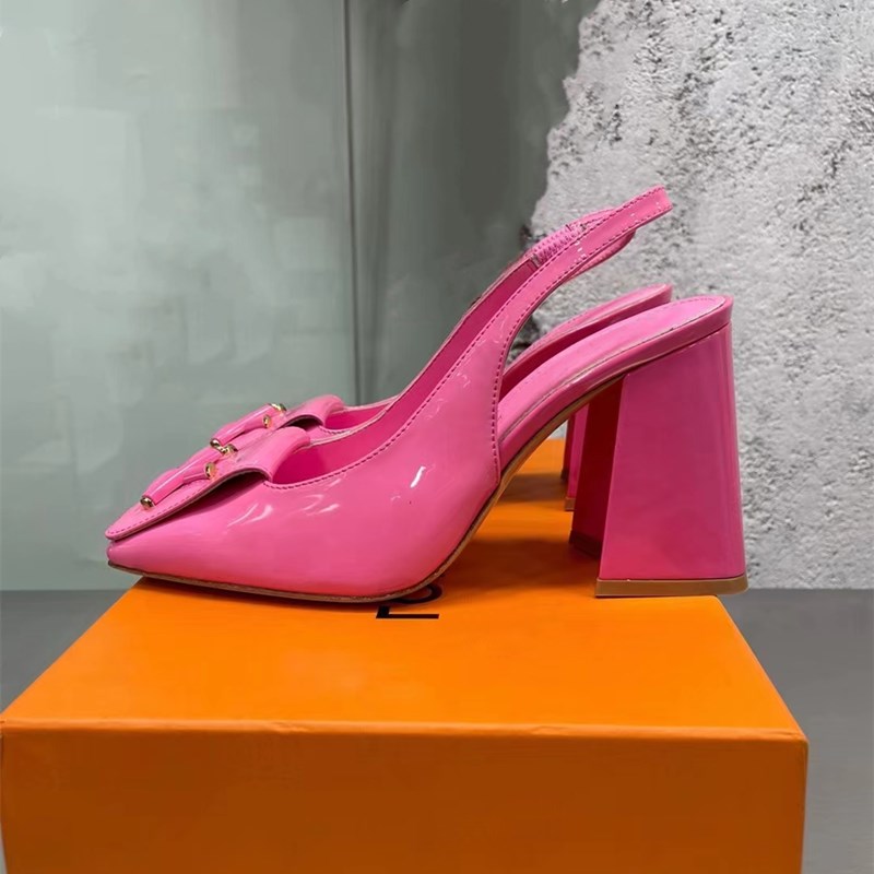 Fashion dress Shoes for women top quality Patent leather Lady pumps Luxury Designer platform 5.5CM high heeled Wedding Party womens shoe factory footwear35-41size, Bluebox
Fashion dress Shoes for women top quality Patent leather Lady pumps Luxury Designer platform 5.5CM high heeled Wedding Party womens shoe factory footwear35-41size, Bluebox
