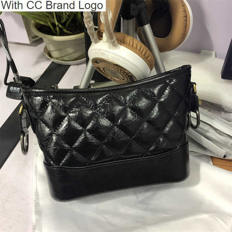 Luxury CC Shoulder Bags New high-quality women's bag small fragrant Lingge chain bag shoulder oblique cross leather wandering fashion brand, White with black
Luxury CC Shoulder Bags New high-quality women's bag small fragrant Lingge chain bag shoulder oblique cross leather wandering fashion brand, White with black