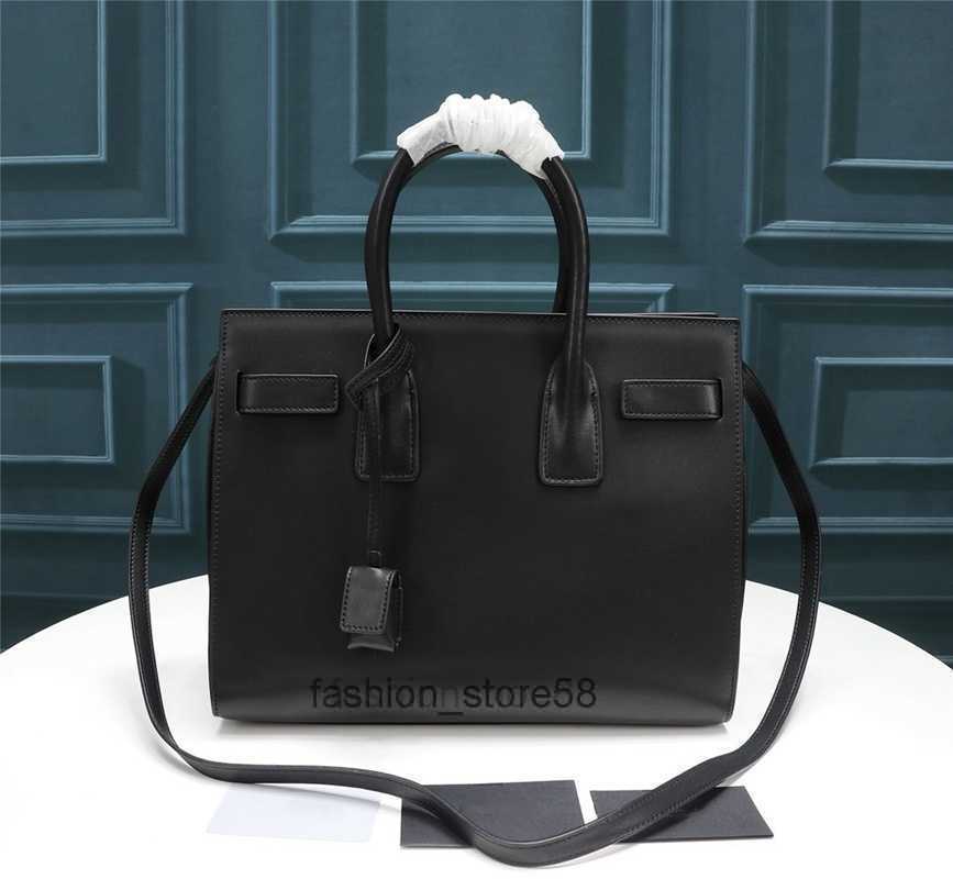 Duffel Bags Shoulder Bags luxurys designers bags tote handbag PU leather classic ladies lock shoulder bag 3 colors Silver hardware
Duffel Bags Shoulder Bags luxurys designers bags tote handbag PU leather classic ladies lock shoulder bag 3 colors Silver hardware