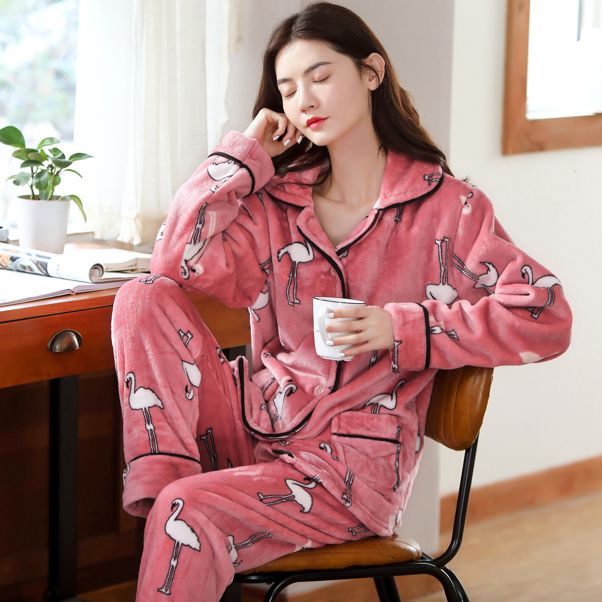 Women's Sleepwear Women Thicken Warm Soft Pajamas Sets Pink Red Fashion Pajamas Long Sleeve Flannel Pyjamas Sets 230227
