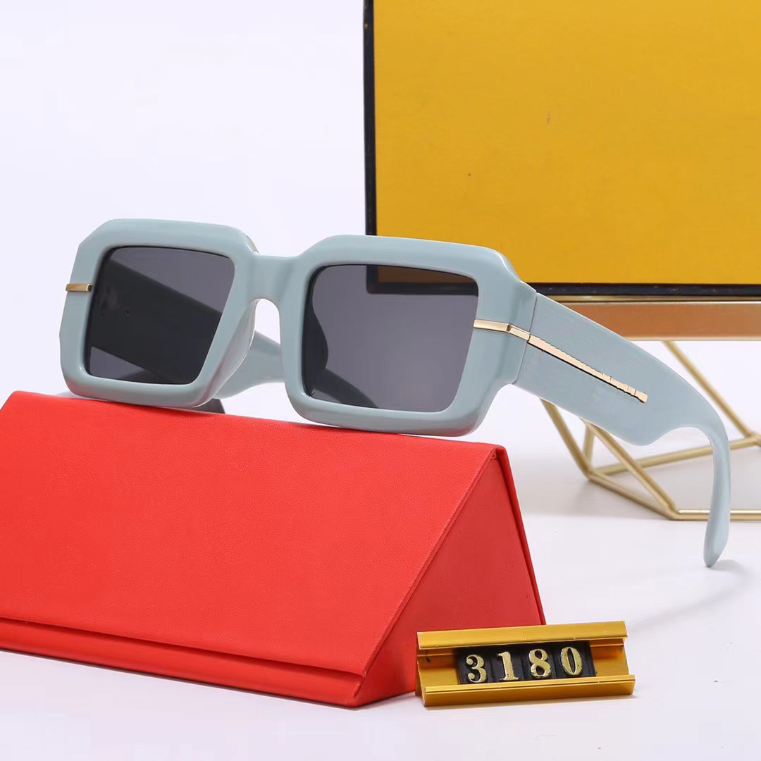 Luxury brand Vintage Sunglasses square Women's Sun glasses Fashion Designer Shades Golden Frame Sunglasses UV400 Gradient lens 3180
Luxury brand Vintage Sunglasses square Women's Sun glasses Fashion Designer Shades Golden Frame Sunglasses UV400 Gradient lens 3180